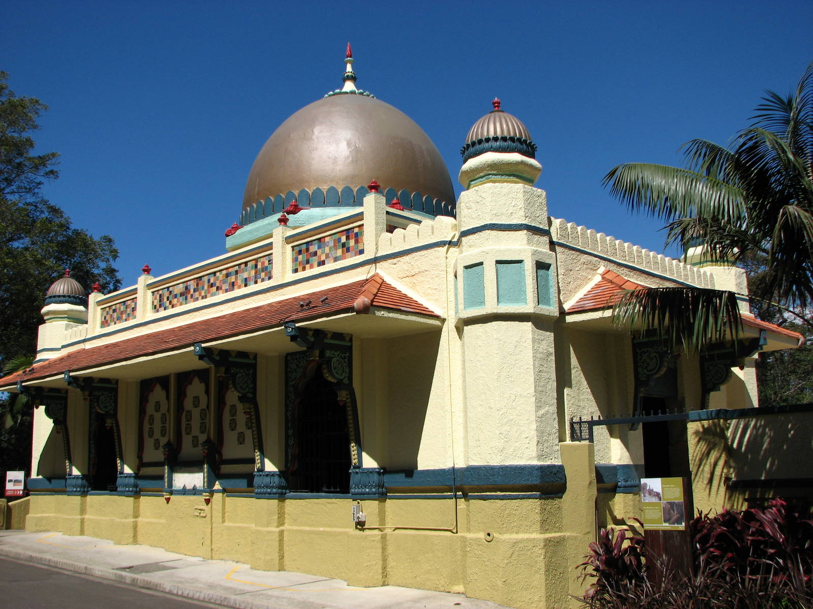 Taronga Zoo 2007 - External view of the historic Elephant Temple