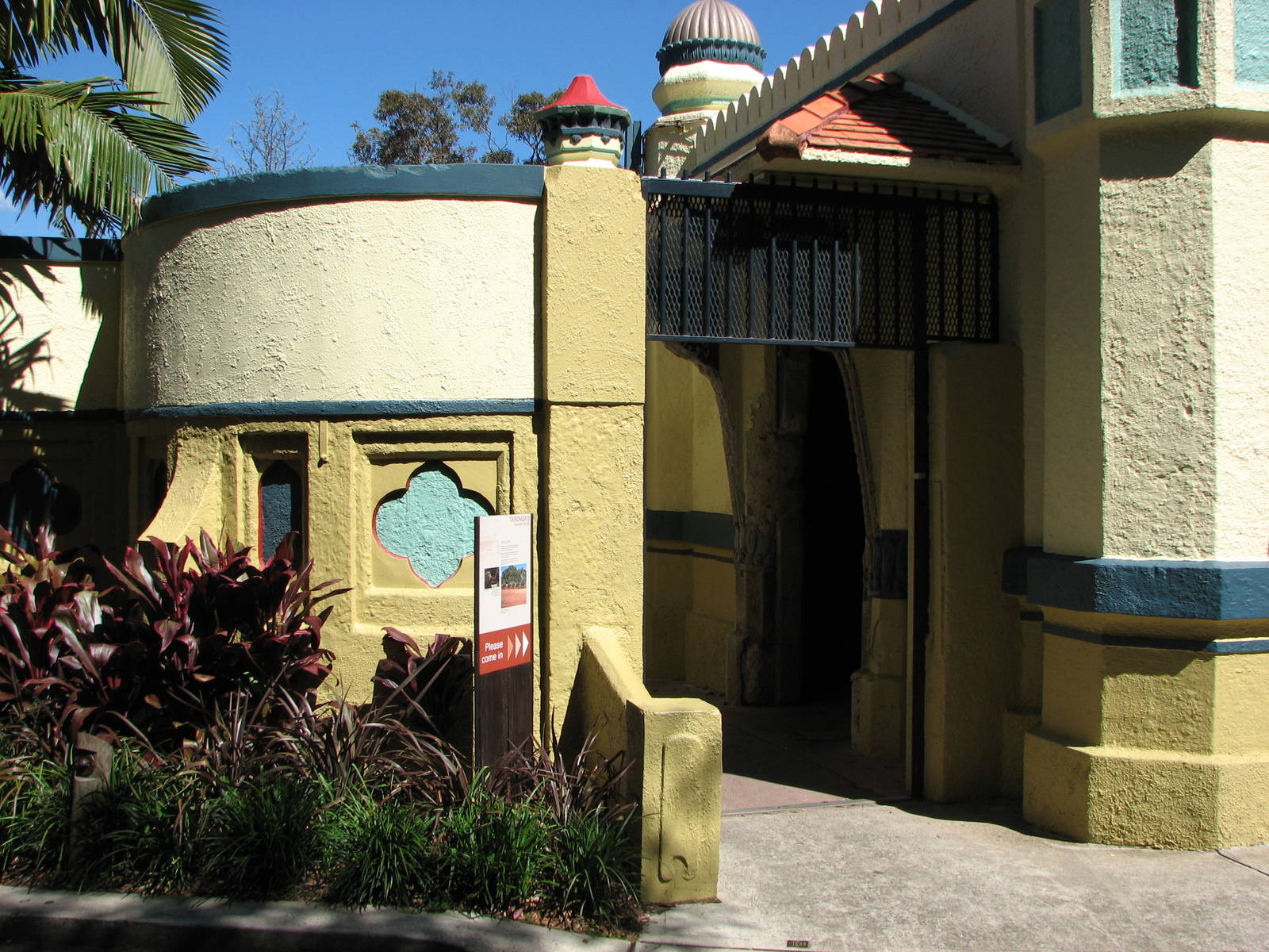 Taronga Zoo 2007 - External view of the historic Elephant Temple