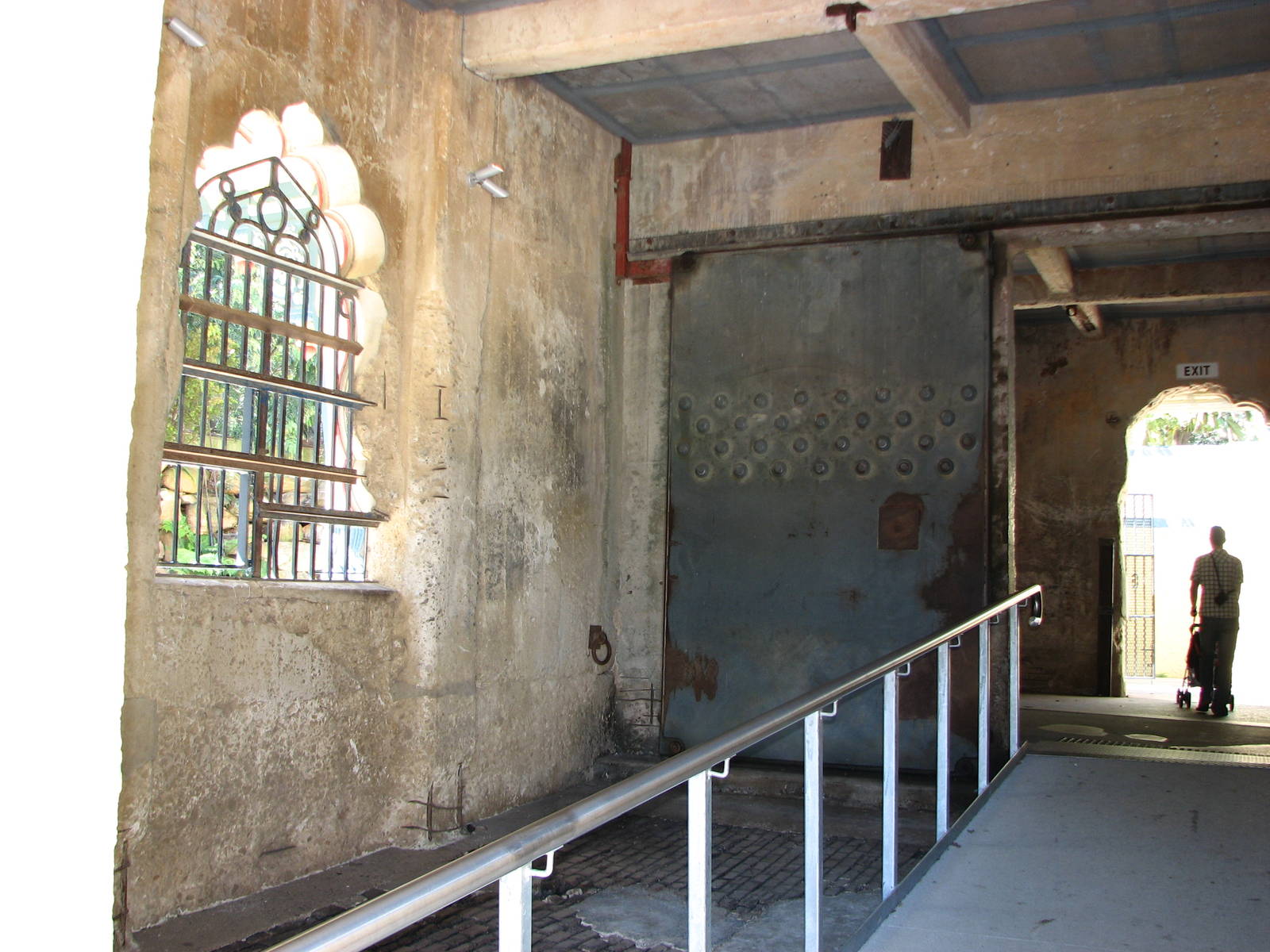 Taronga Zoo 2007 - Inside the historic Elephant Temple