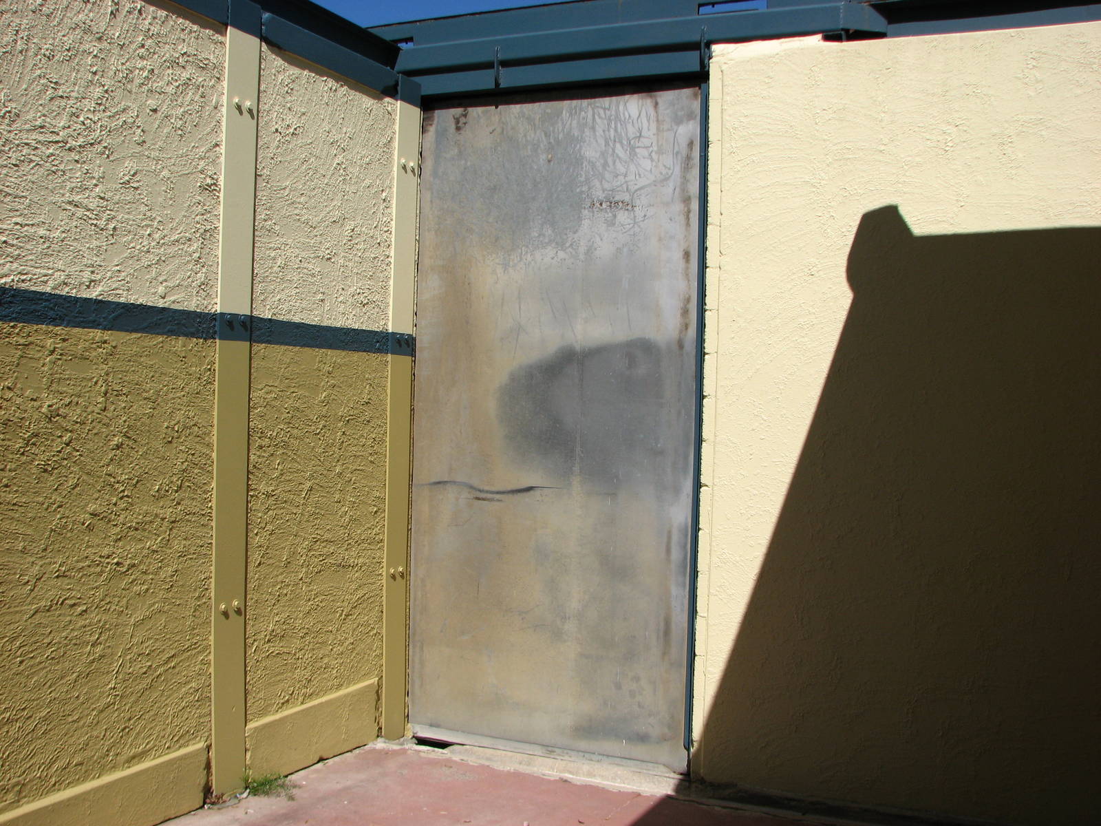 Taronga Zoo 2007 - Inside the historic Elephant Temple