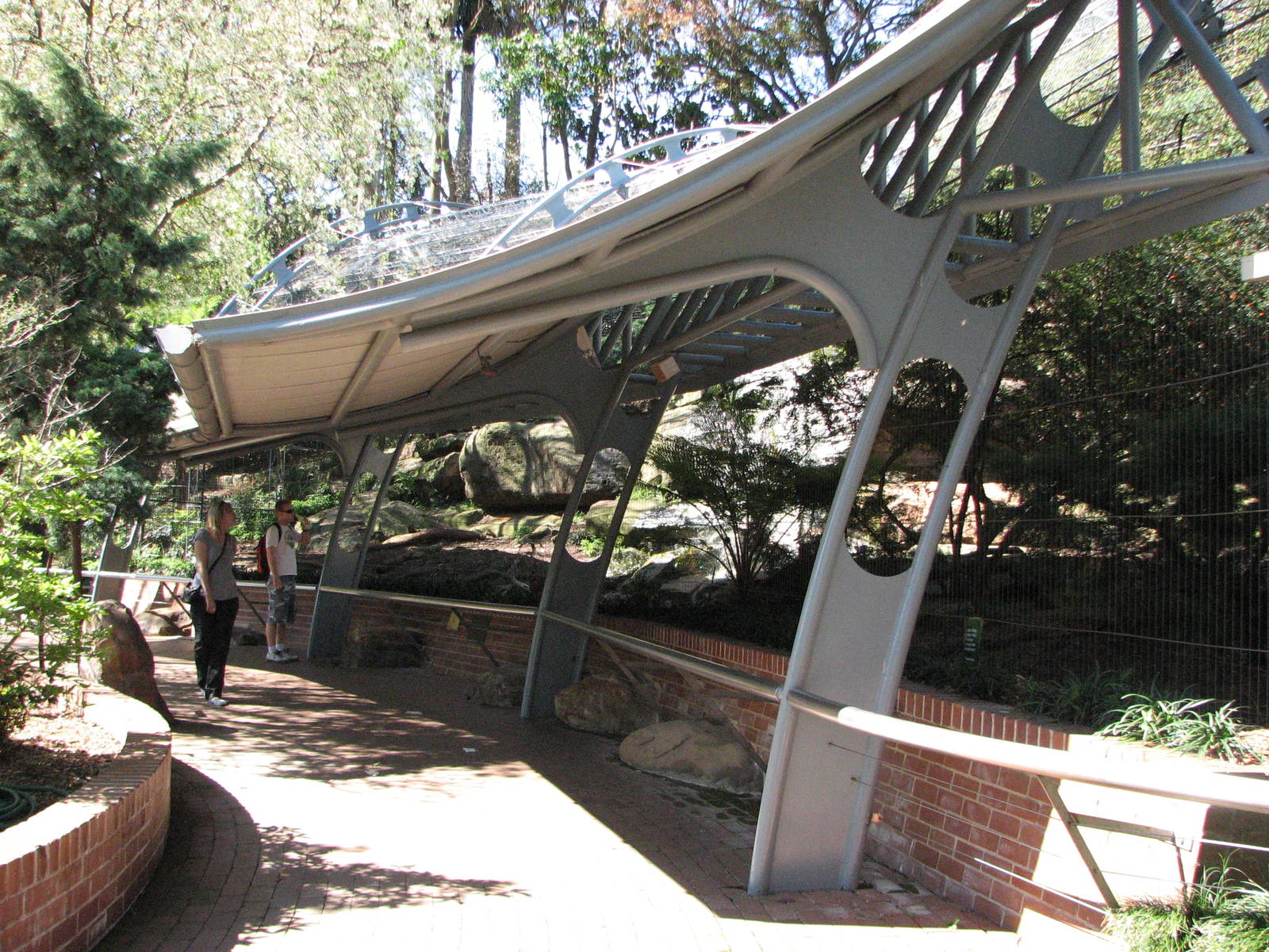 Taronga Zoo 2007 - Side view of the Snow Leopard exhibit