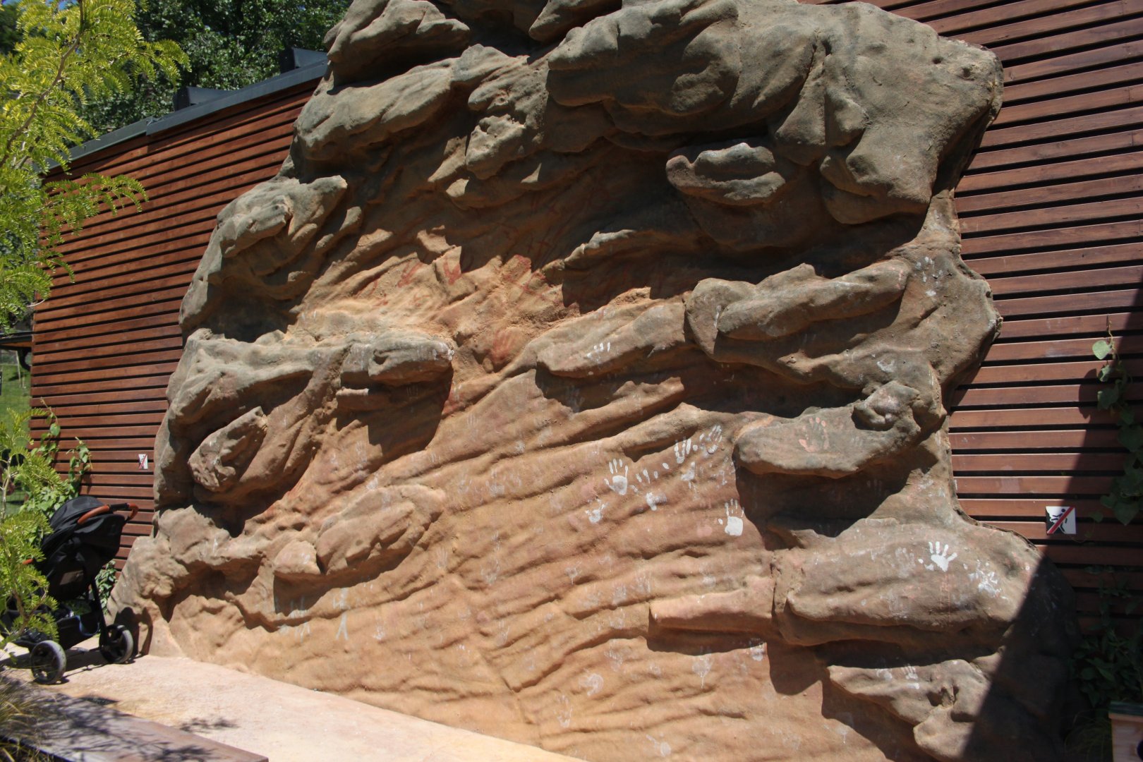 Tasmania exhibit - Rock painting