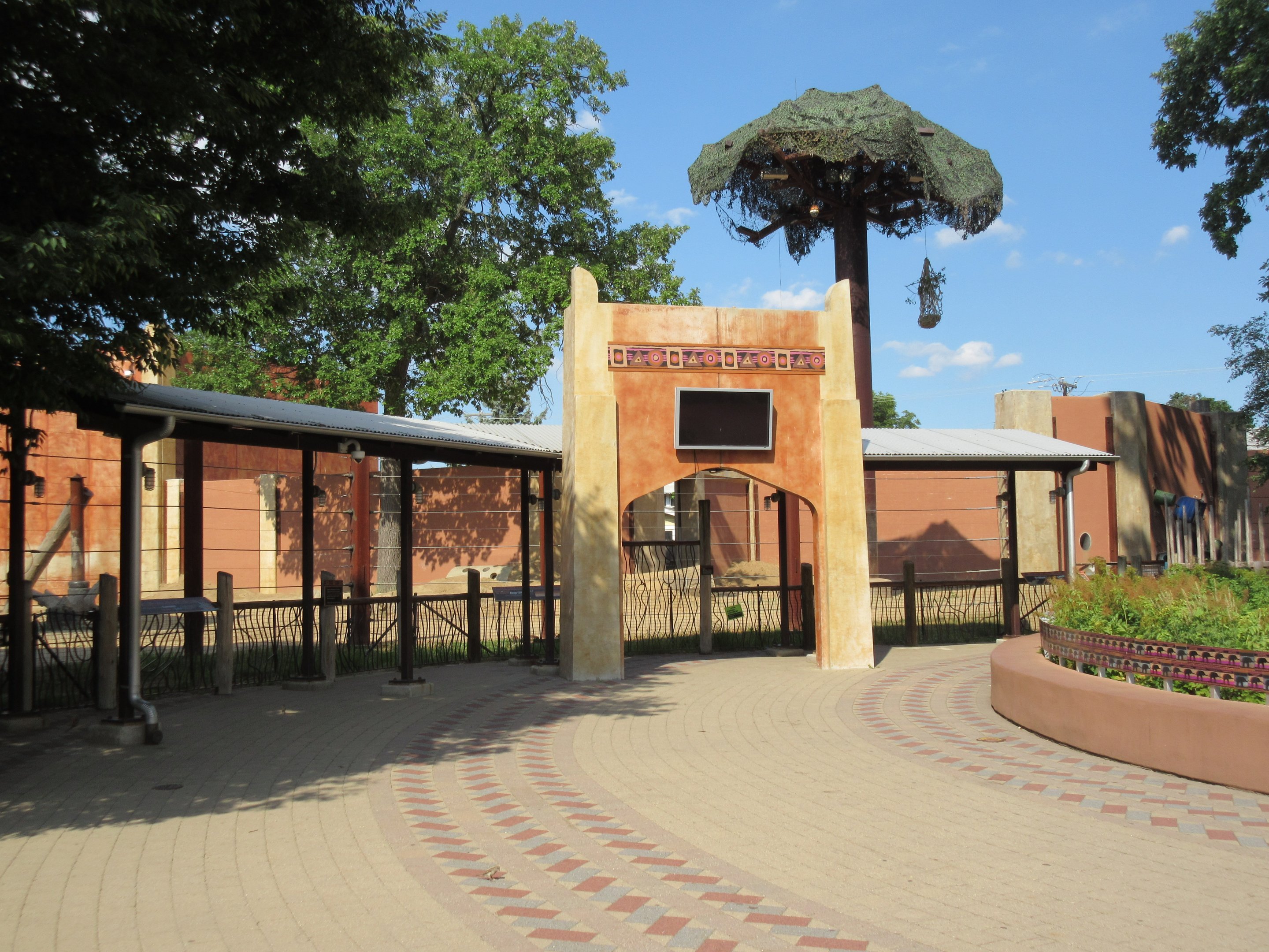 Tembo Trail - African Elephant Exhibit