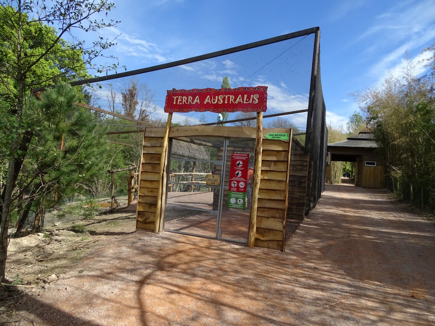 Terra australis aviary