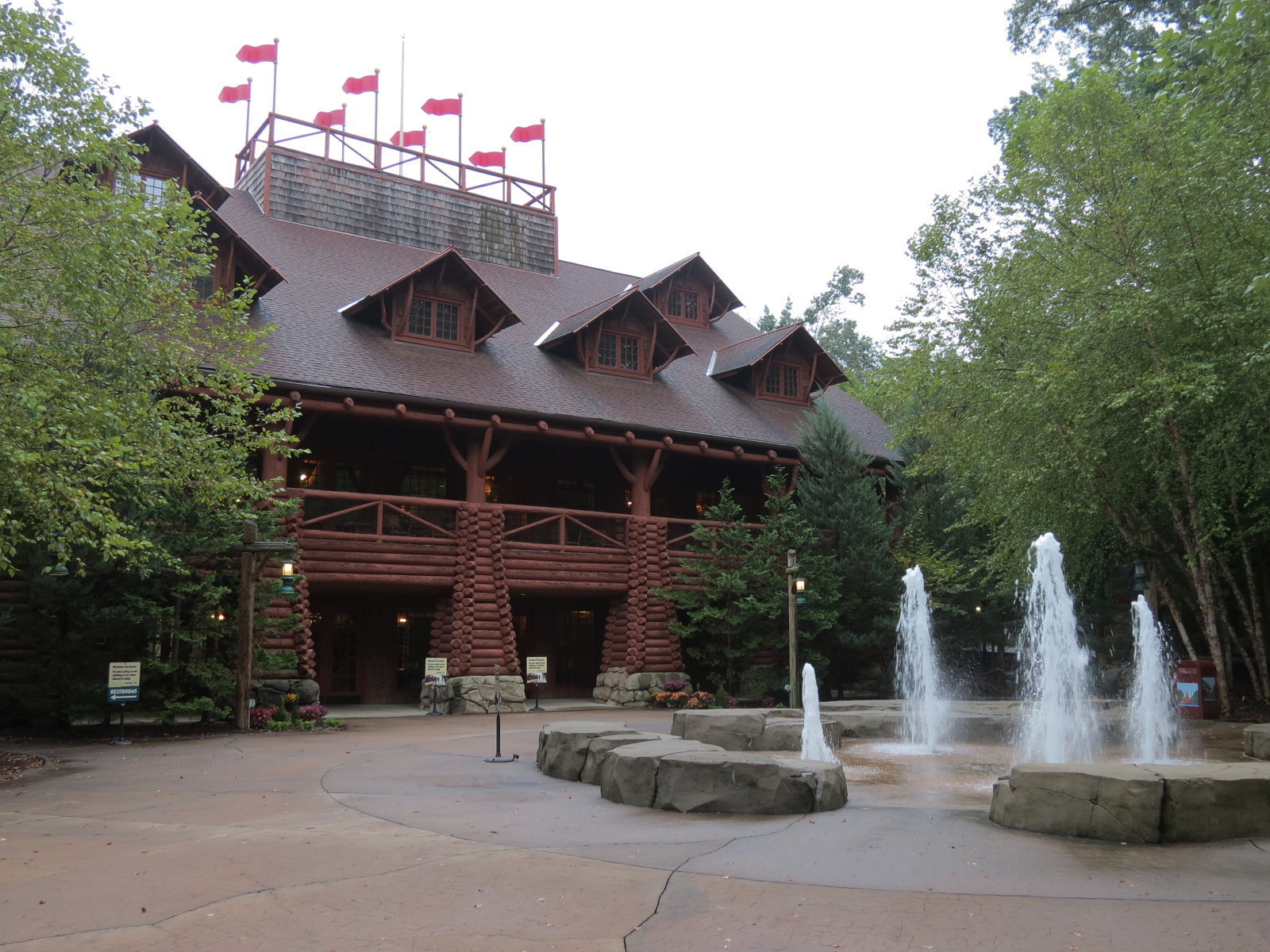 Teton Trek - Lodge Exterior