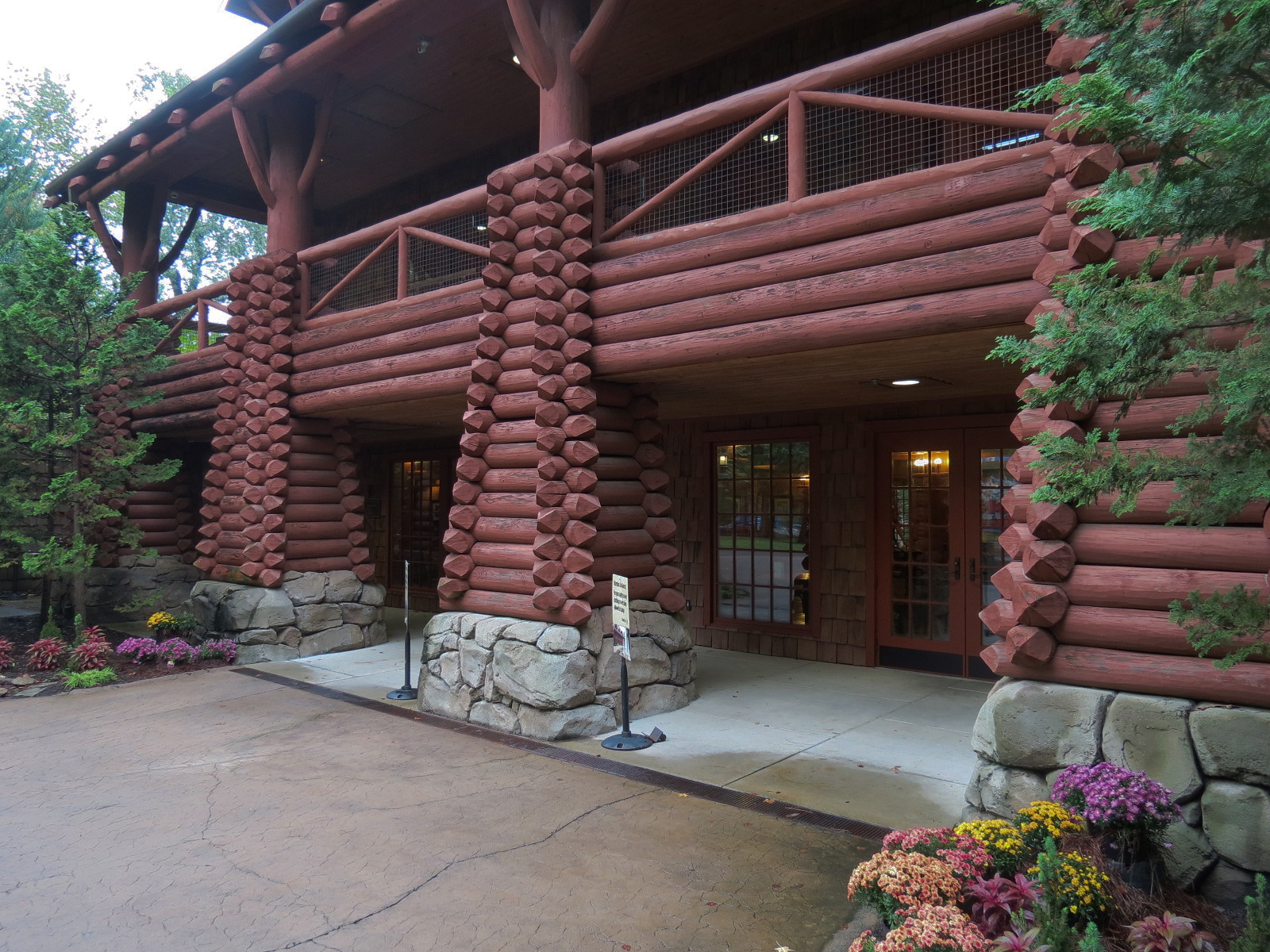 Teton Trek - Lodge Exterior