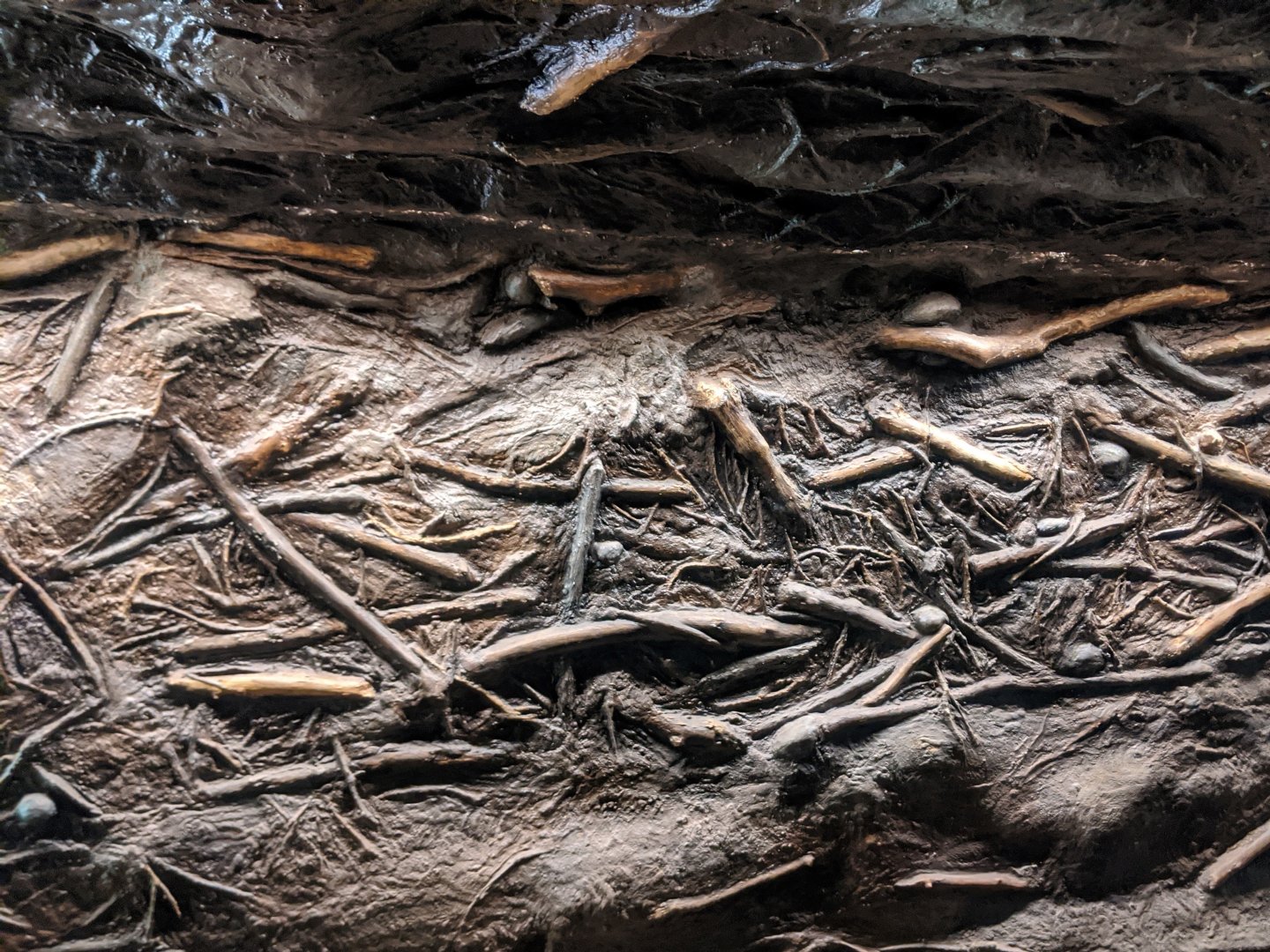 Textured wall "Beaver's dam style" - reopening 31-08-2020
