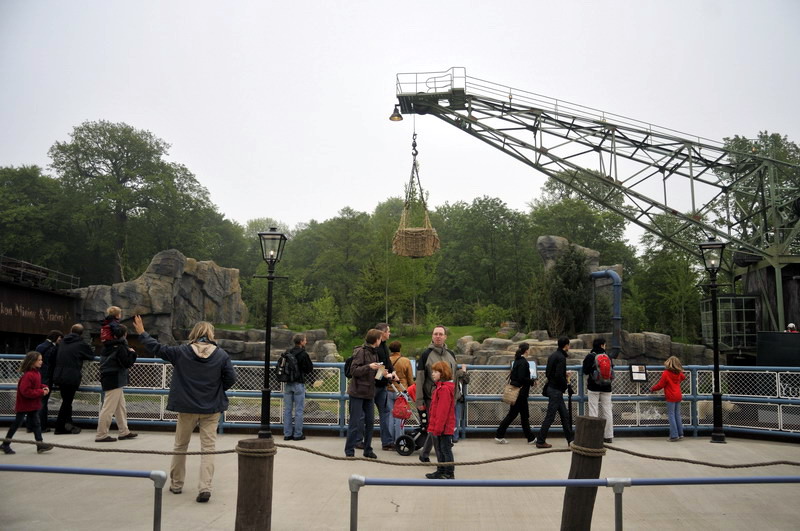 The big plaza at Hannovers Yukon Bay.