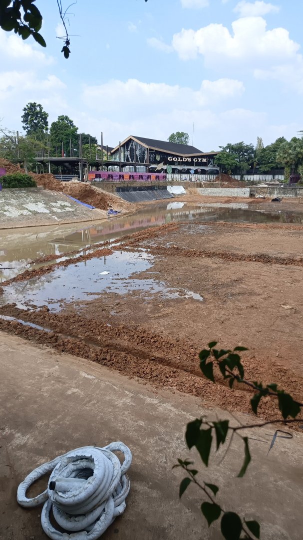 The Breeze BSD City - Lake Renovation