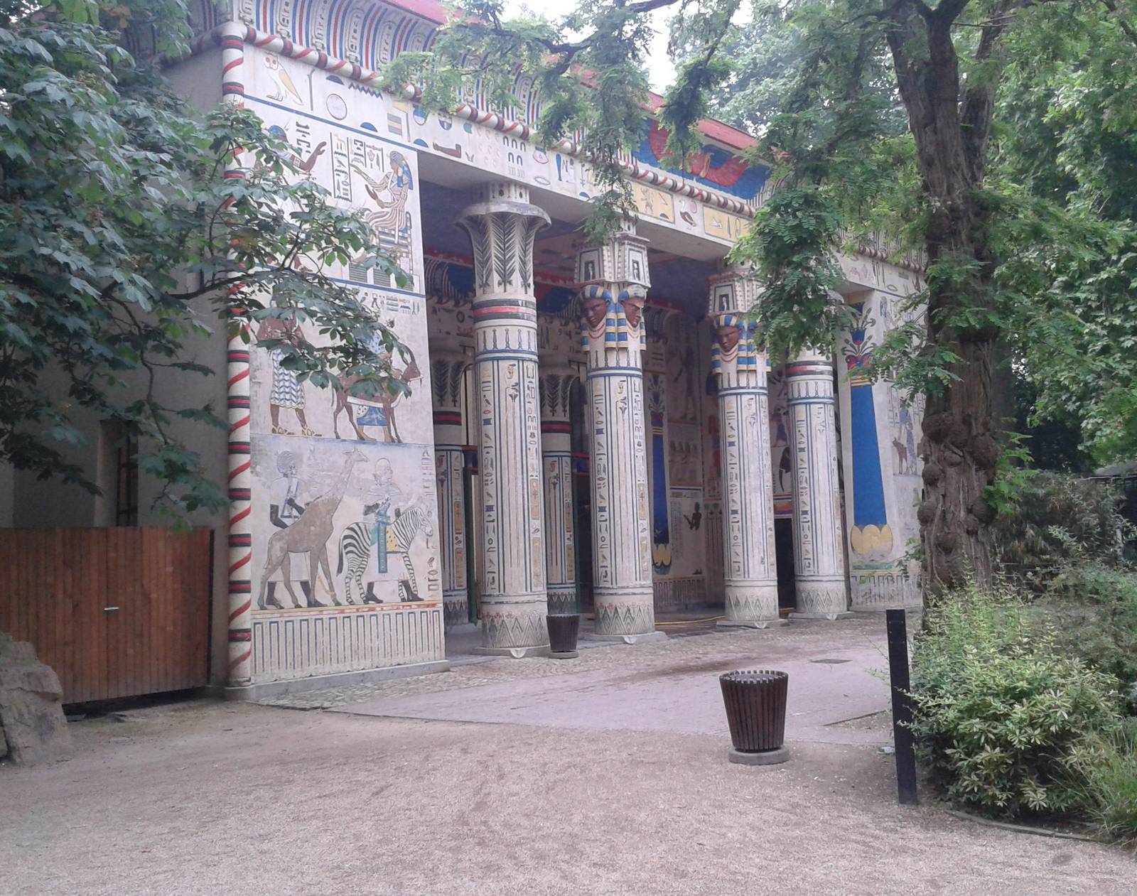 The Egyptian Tempel