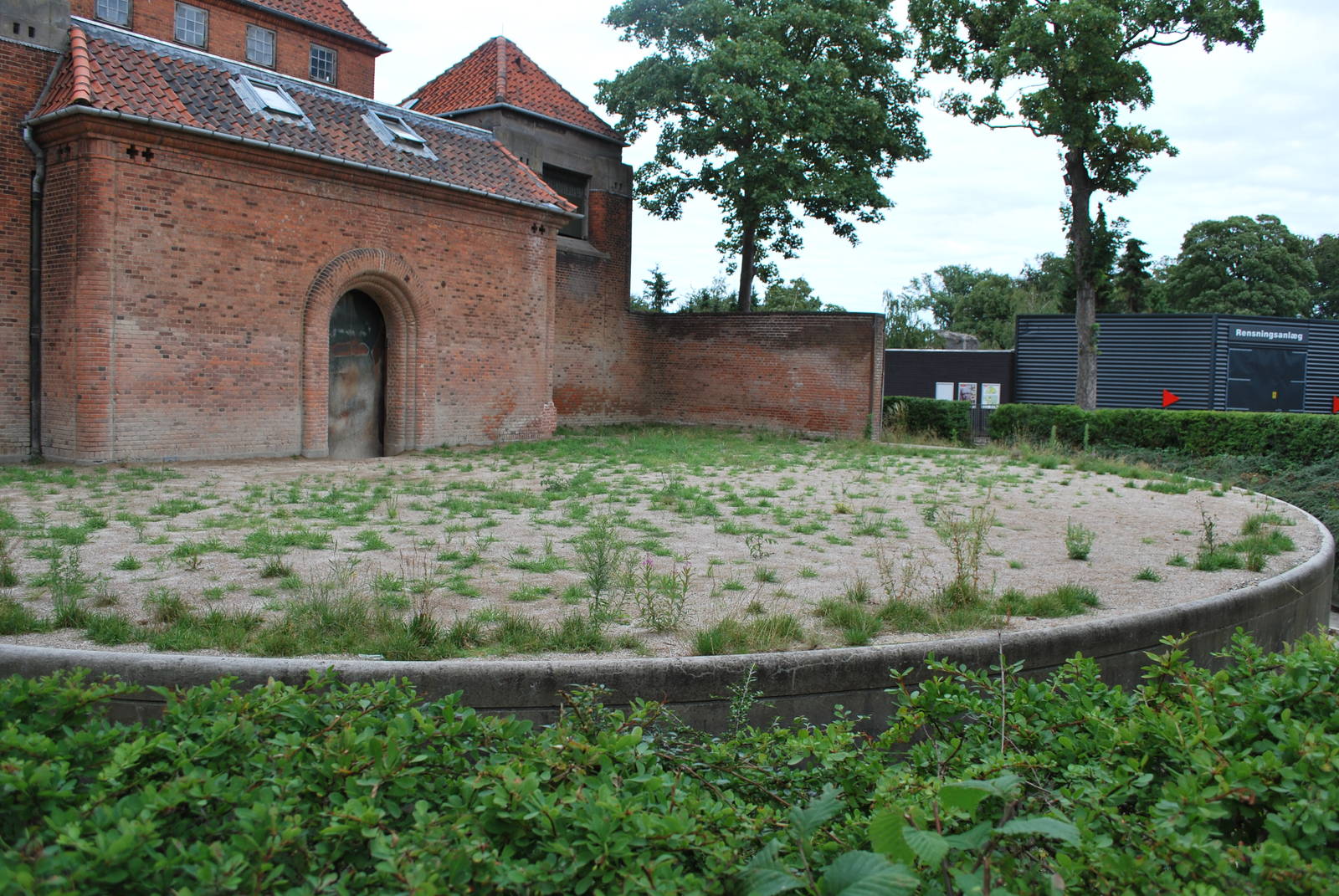 The enclosure that Chiang Mei "roamed" for decades