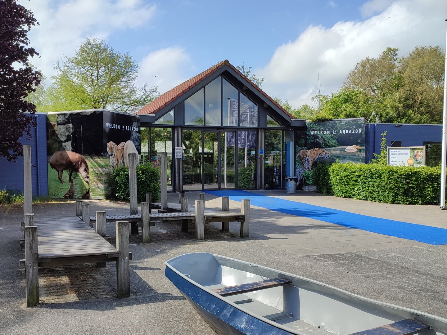 The entrance of AquaZoo Leeuwarden