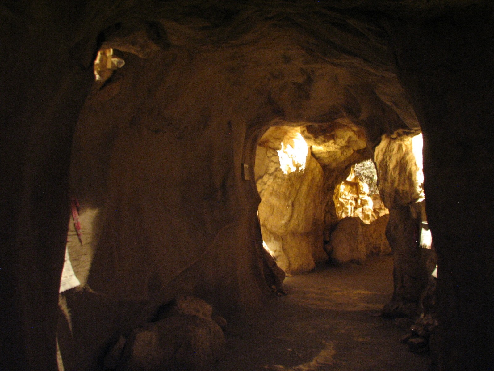 The Fragile Desert - Cave Path