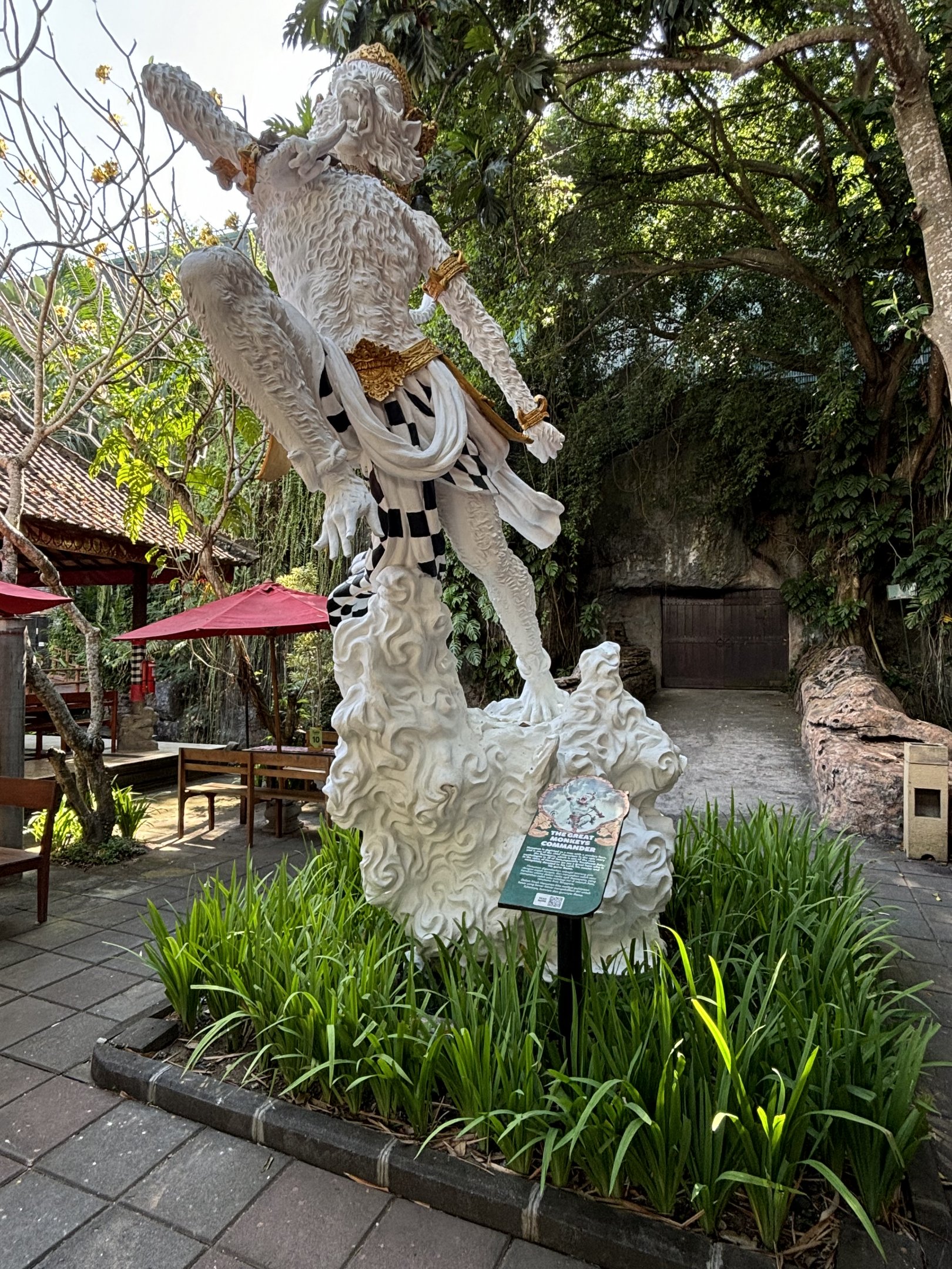 The Great Monkey Commander Statue