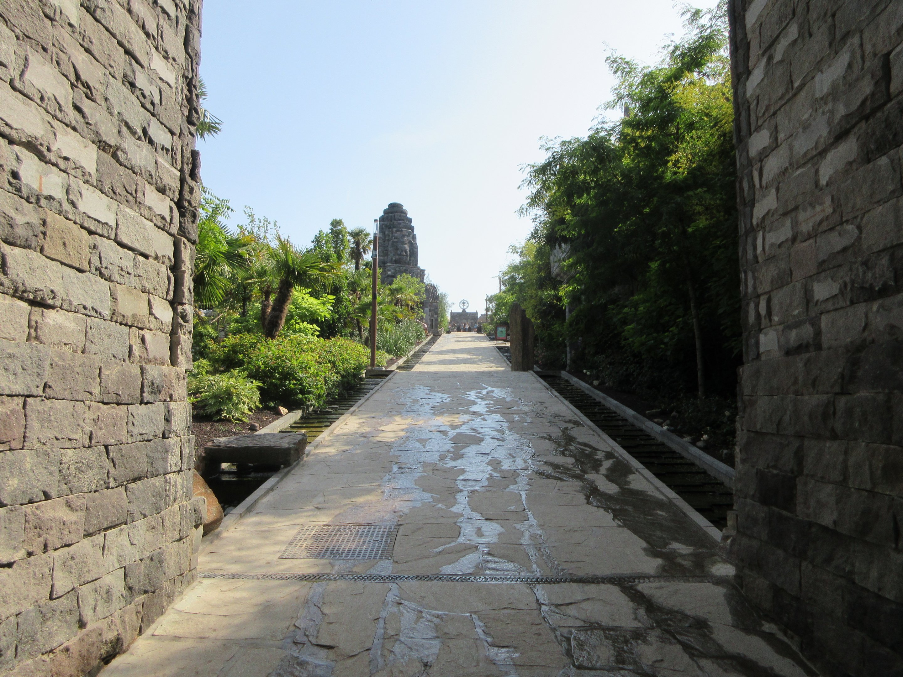 The Kingdom of Ganesha - trek of death