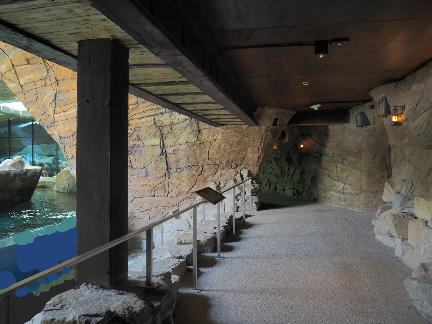 The Land of the Cold penguin cave - Visitor area, 2022-06-28