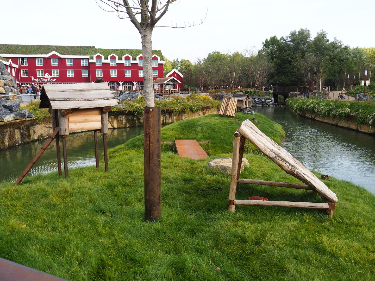 The Last Frontier - Canadian beaver exhibit, 2019-10-04