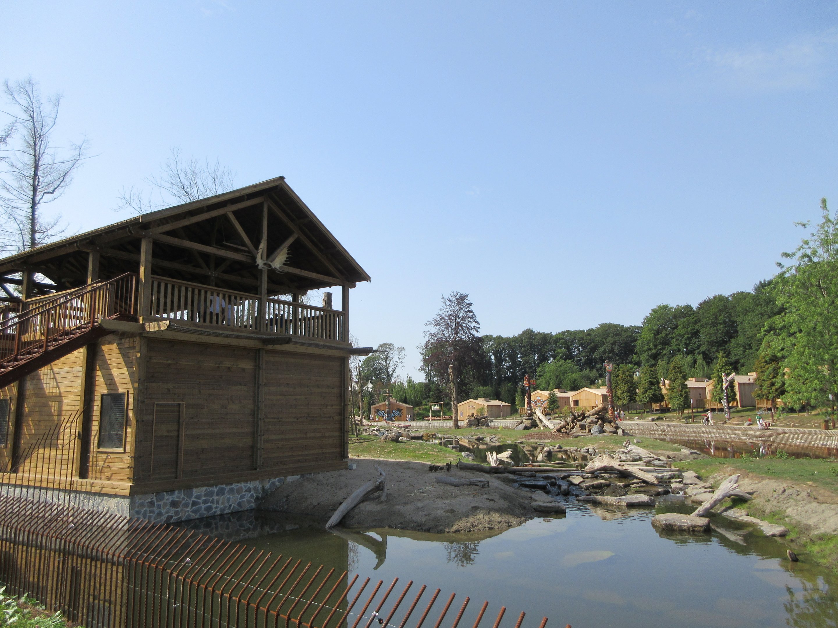 The Last Frontier - Eurasian Brown Bear/American Black Bear Exhibit