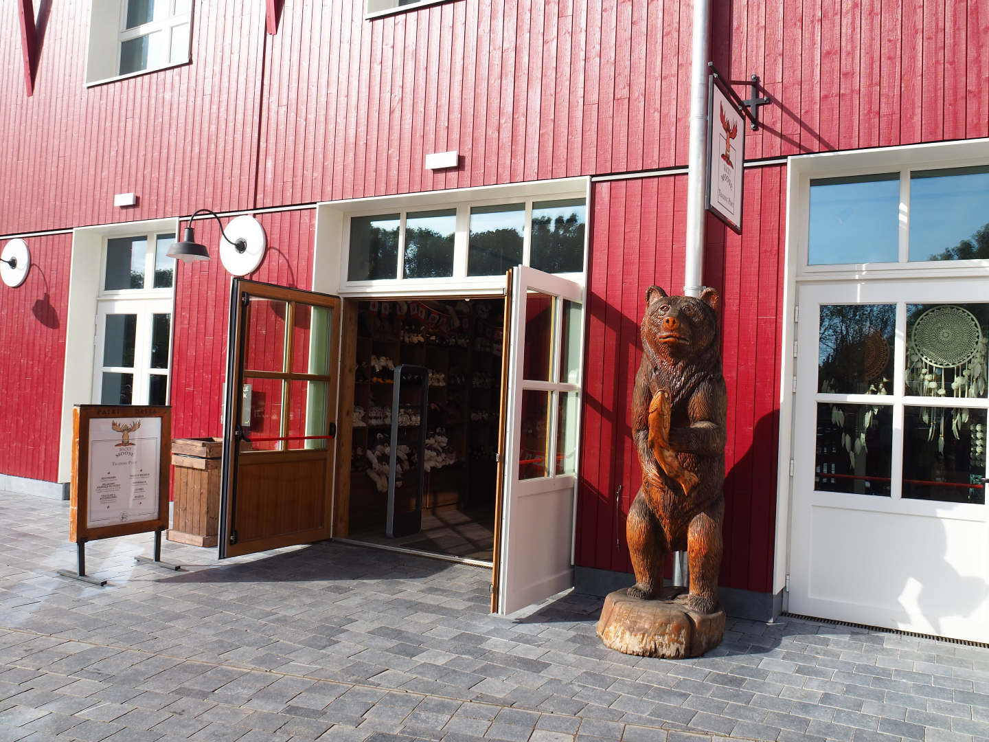 The Last Frontier - Wacky Moose Trading Post gift shop, 2019-10-04