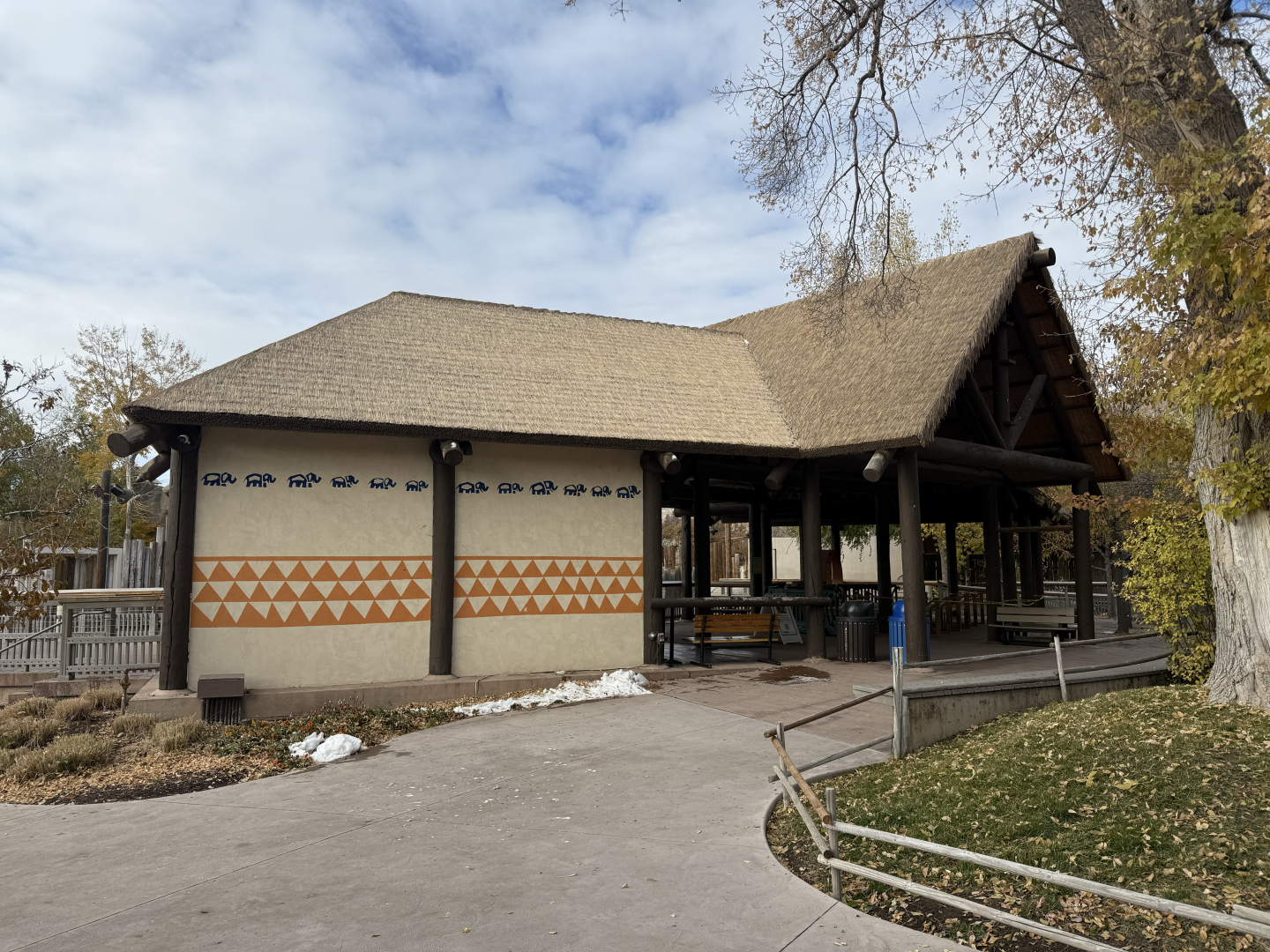 The Lodge - High Desert Oasis