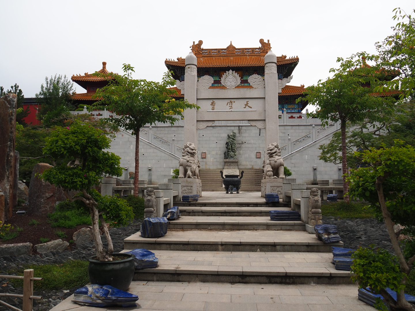 The Middle Kingdom - Large Chinese temple area, 2020-09-03