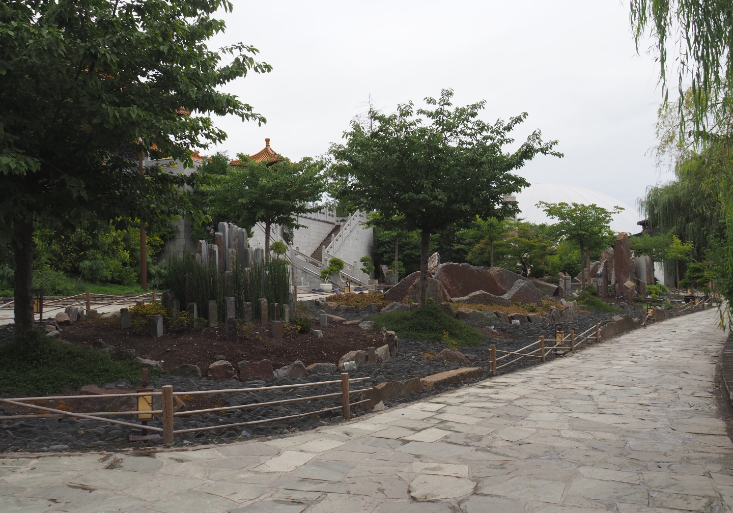 The Middle Kingdom - Part of Chinese gardens, 2020-09-03