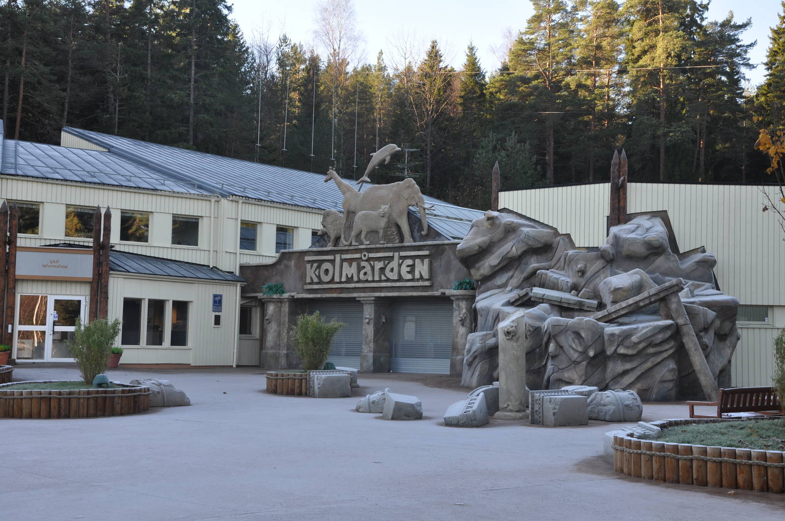The new entrance during winter - Kolmården Wildife Park