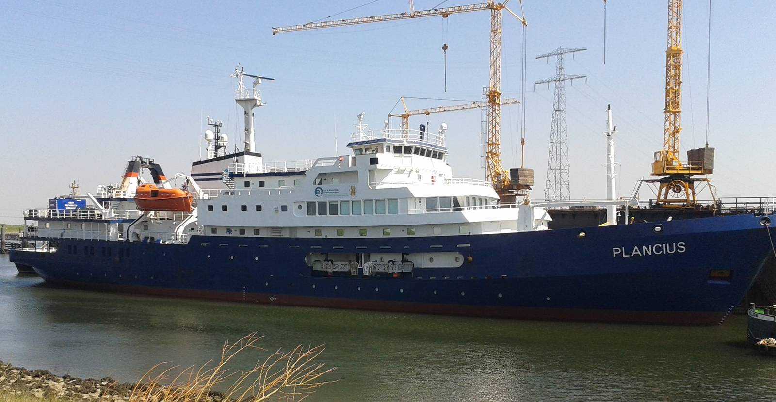 The Plancius, a researchship