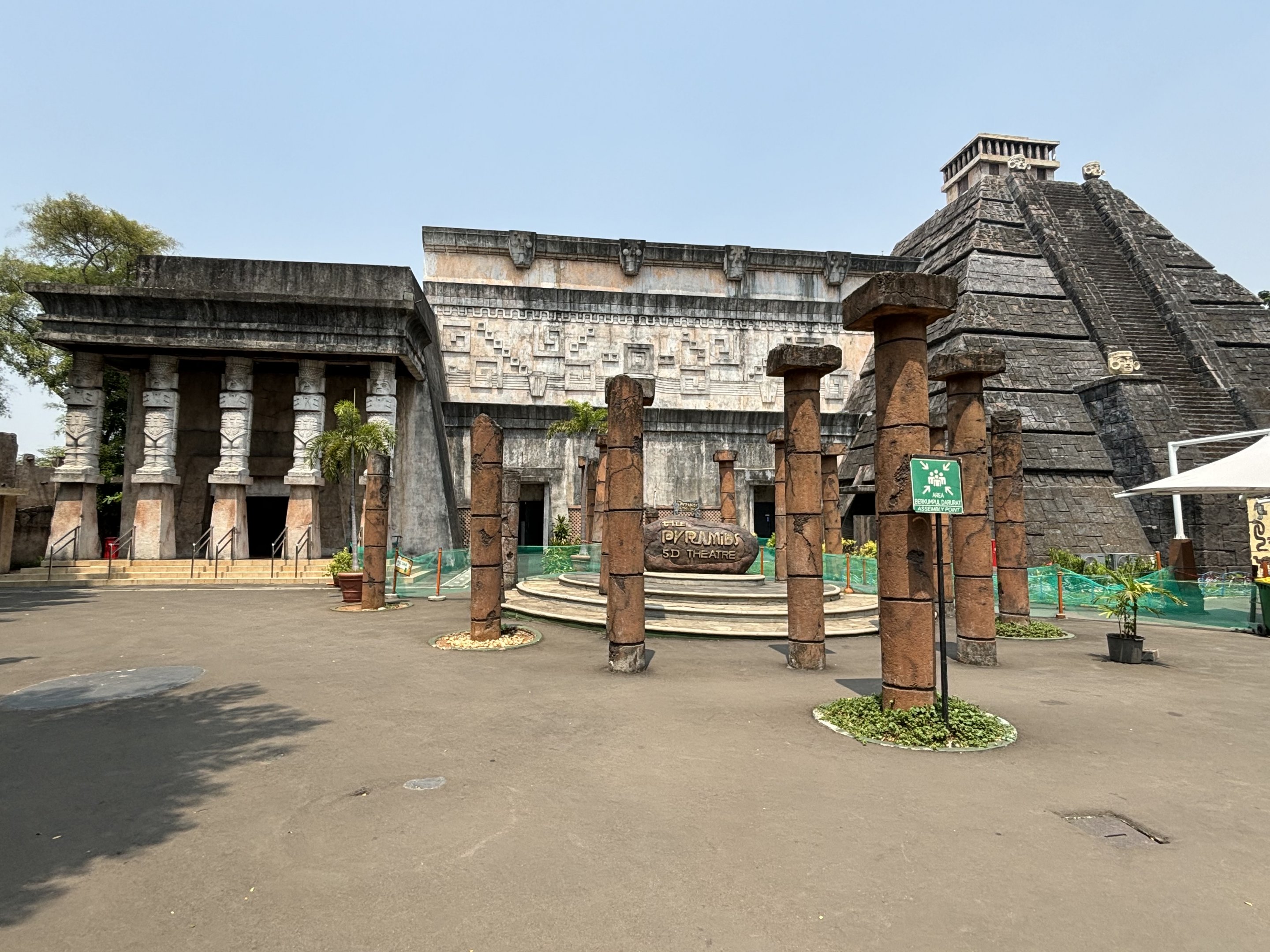 The Pyramids 5D Theatre