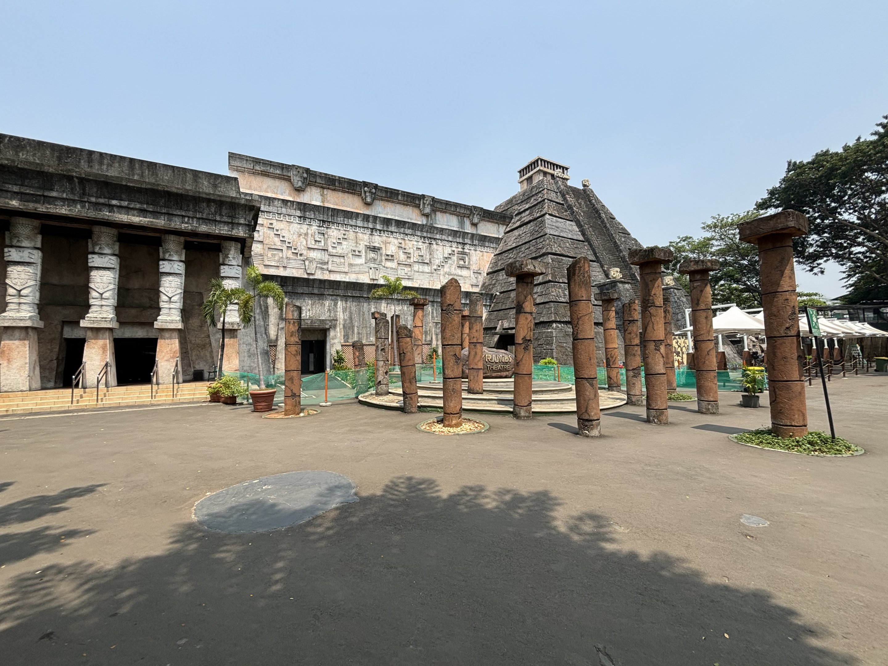 The Pyramids 5D Theatre