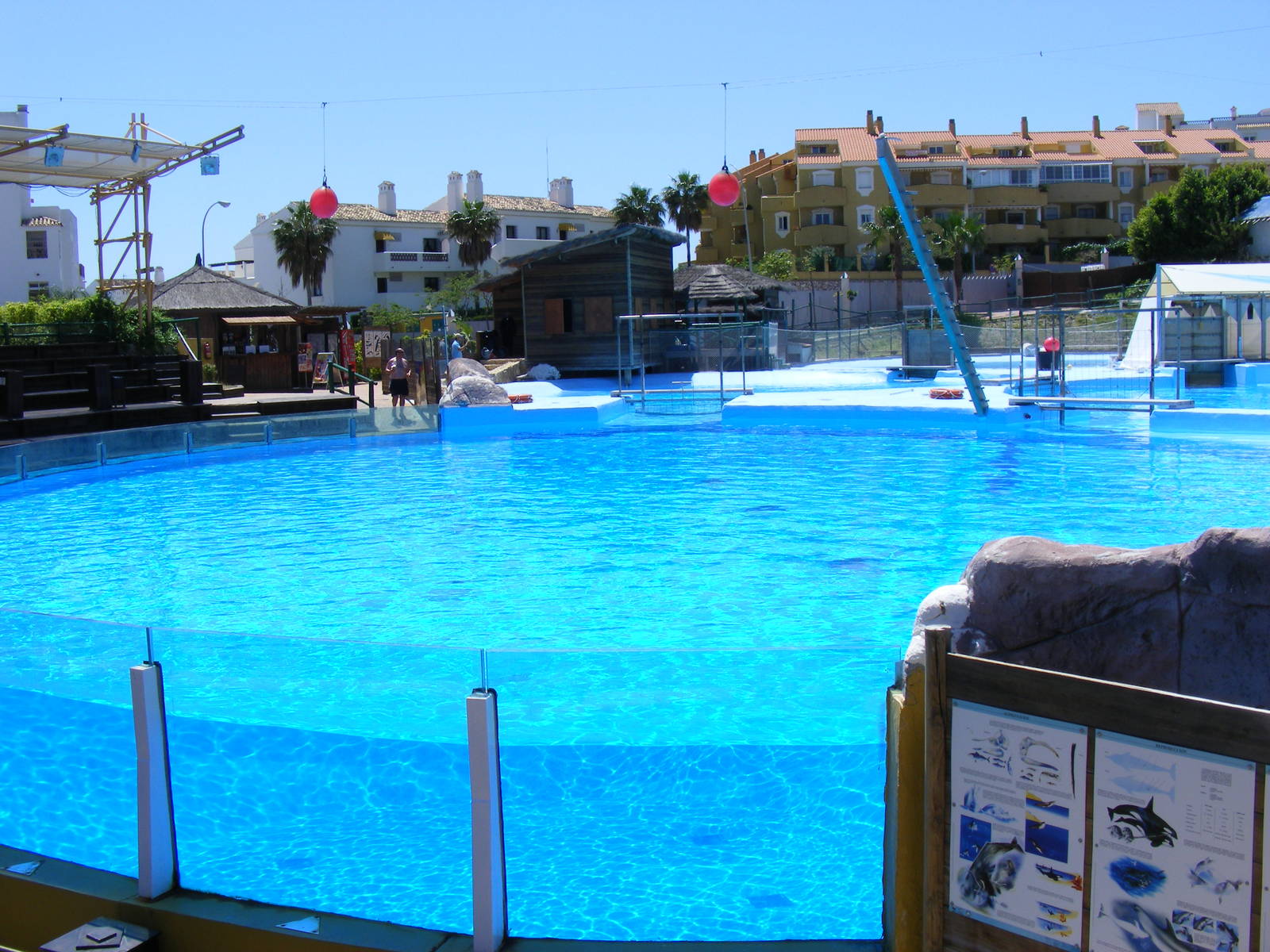 The show pool at Selwo Marina, 2 May 2009