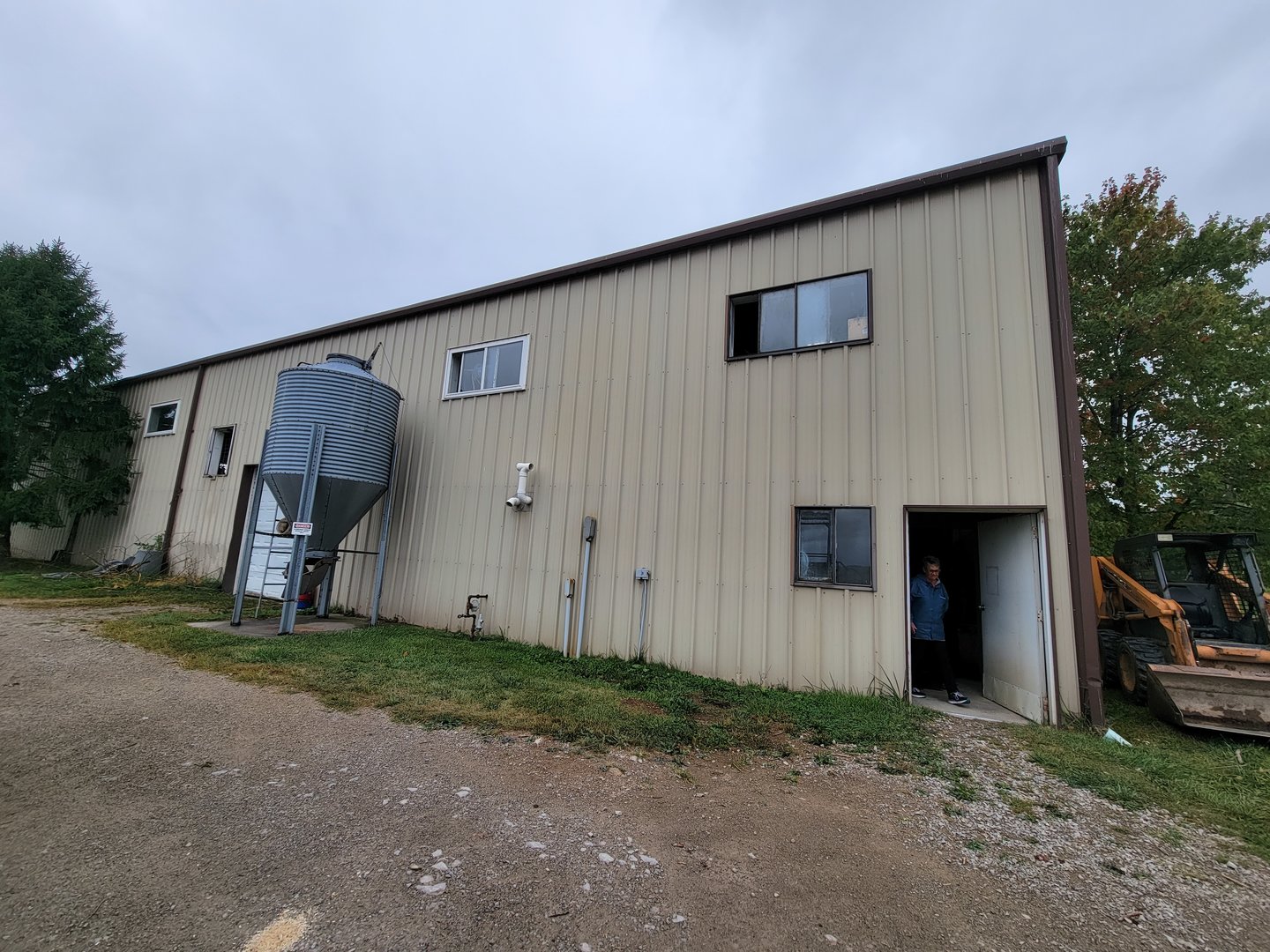 The Wilds - Giraffe barn