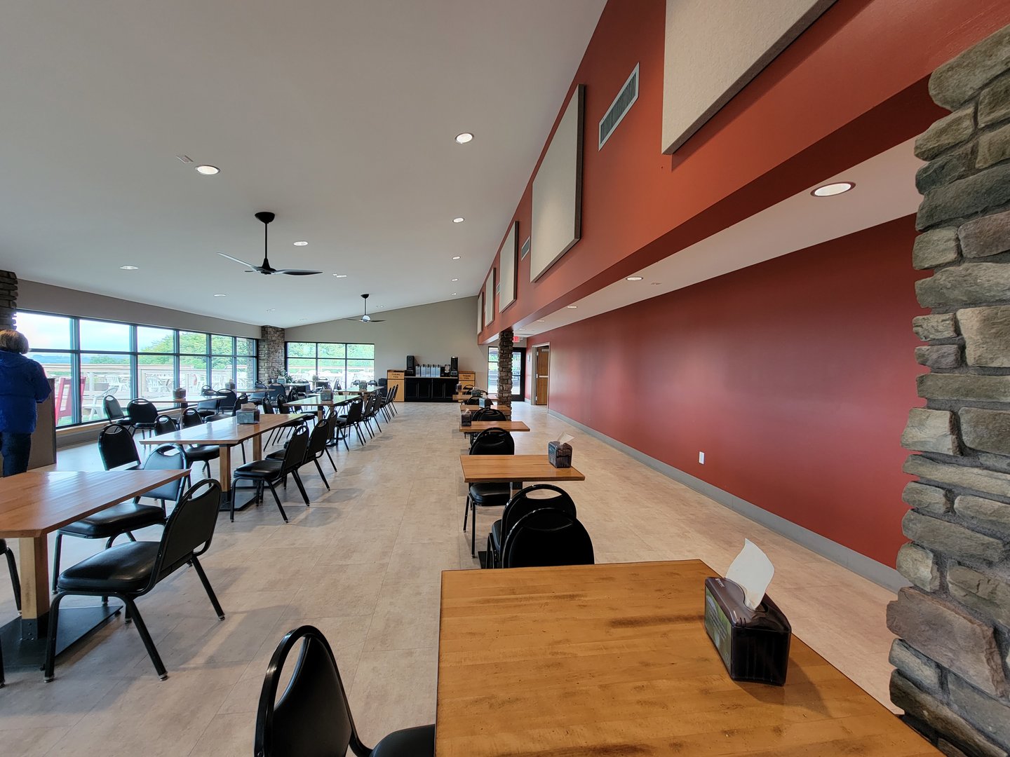 The Wilds - Overlook Cafe indoor area