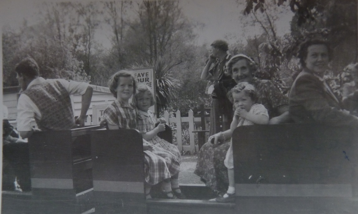The Zoo Train in 1953