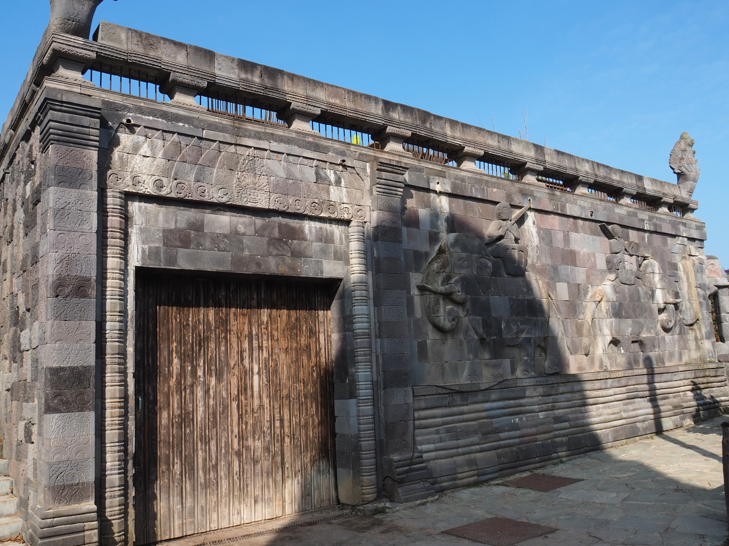 Themed building in The Kingdom of Ganesha, 2021-09-02