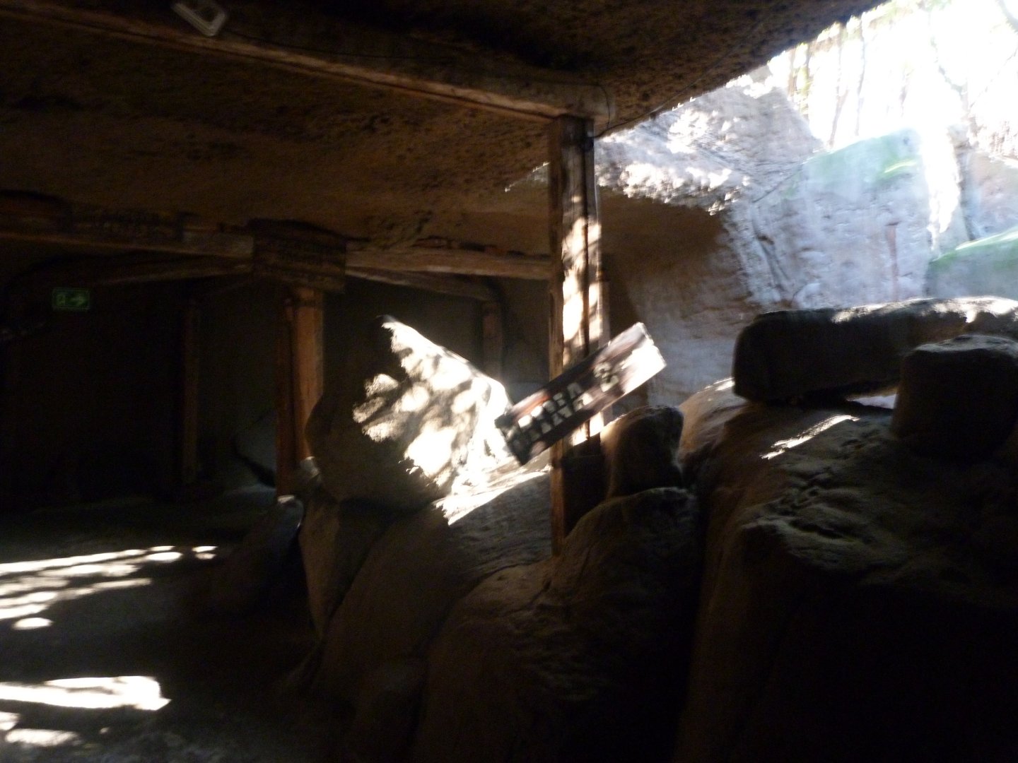 Themeing -Faunia (2025)