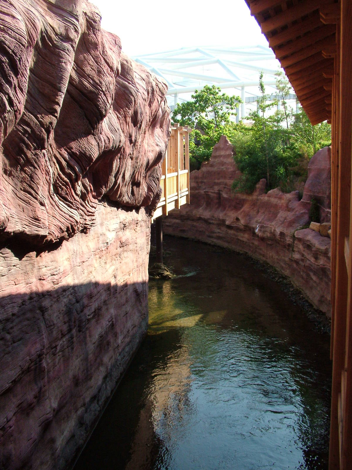 Theming around the entrance - Gondwanaland, Leipzig, 02/09/11