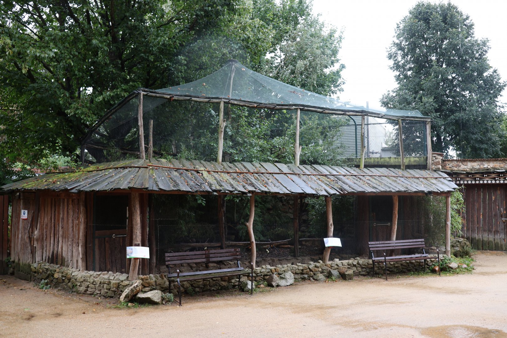 Tibetan Village - Edwards Pheasant and Chinese Bamboo-partridge aviary