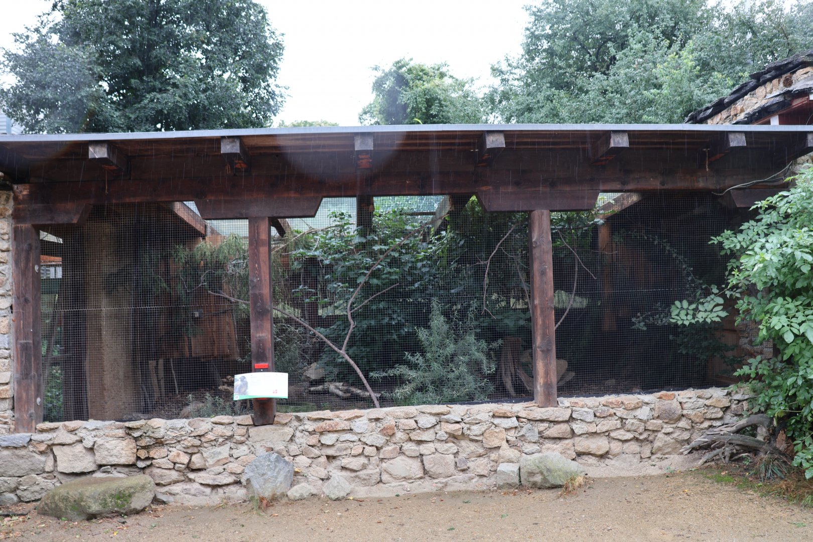 Tibetan Village - Spotted Laughingthrush aviary