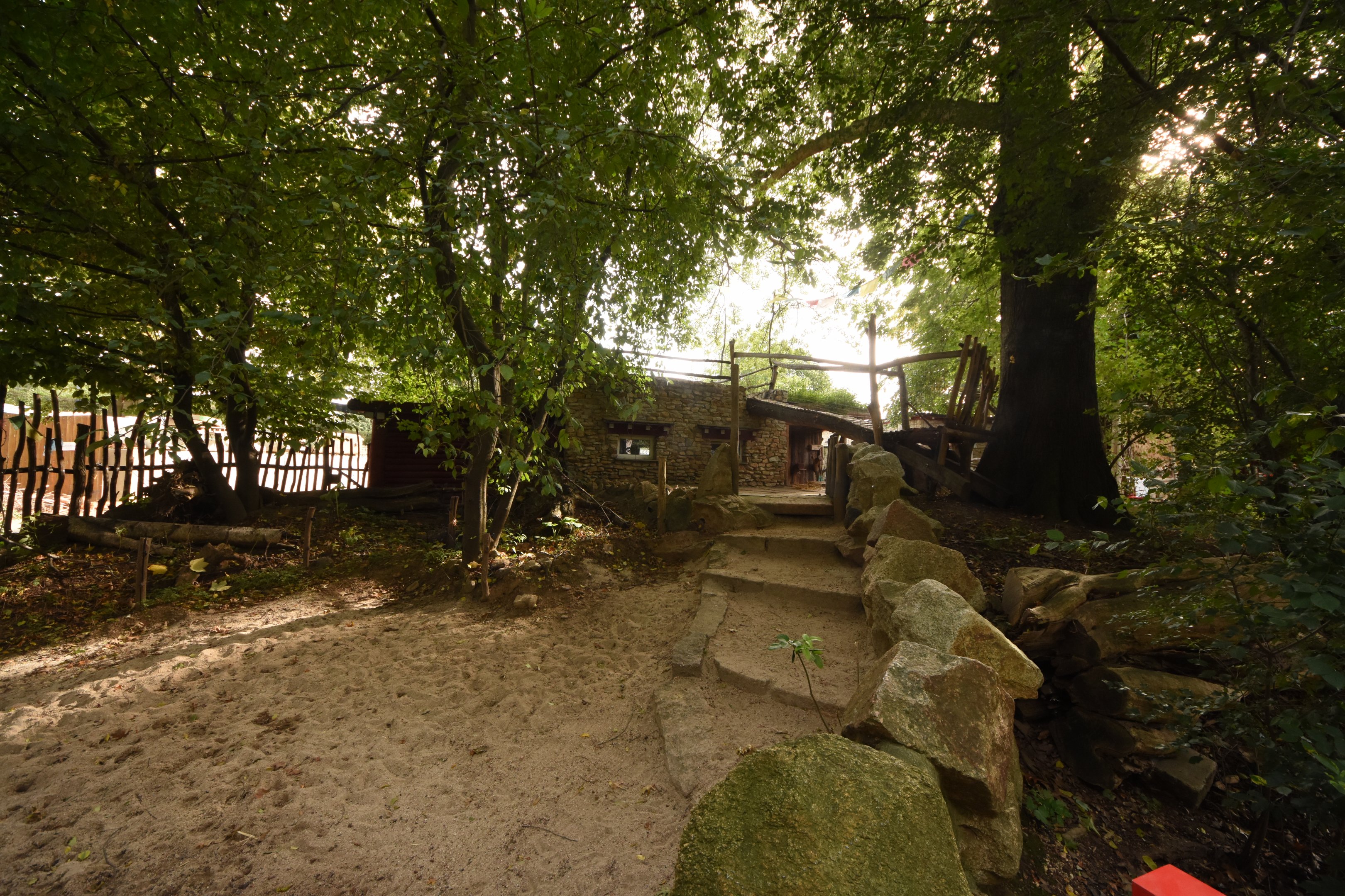 "Tibethan" pig enclosure