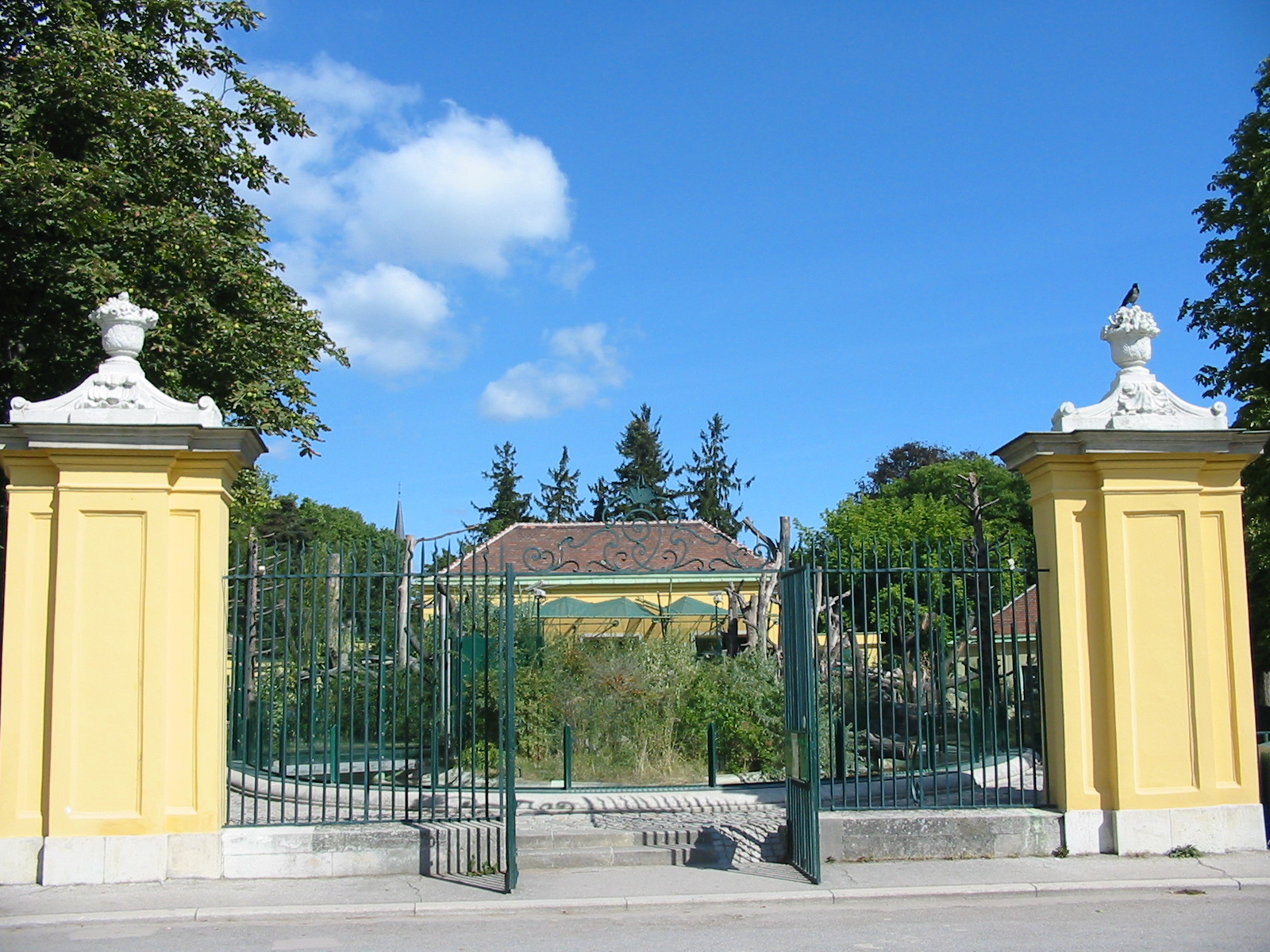 Tiergarten Schönbrunn - Example of Tiergarten architecture
