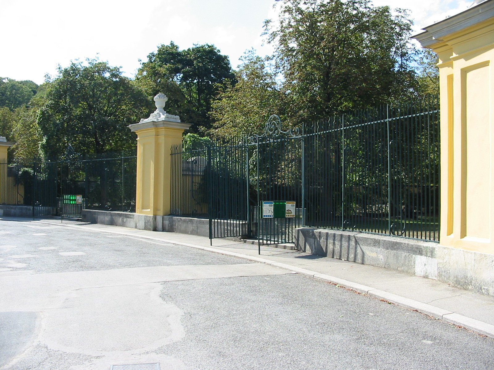 Tiergarten Schönbrunn - Example of Tiergarten architecture