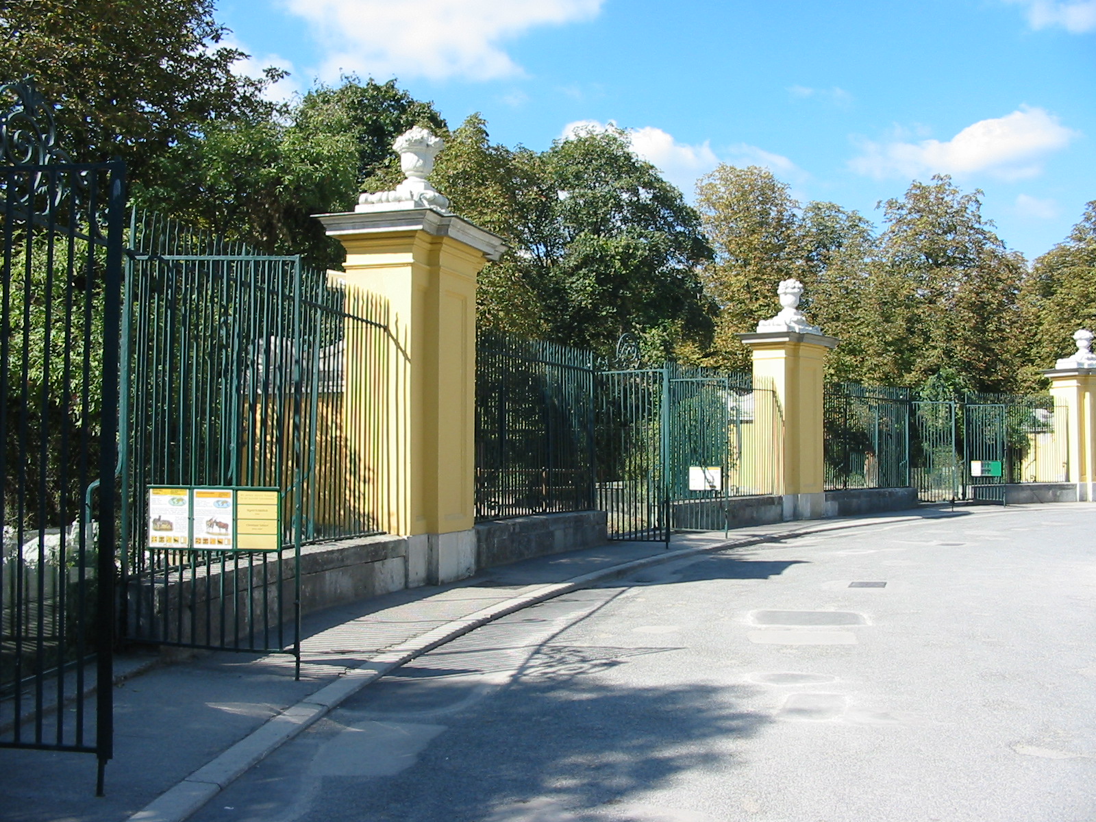 Tiergarten Schönbrunn - Example of Tiergarten architecture