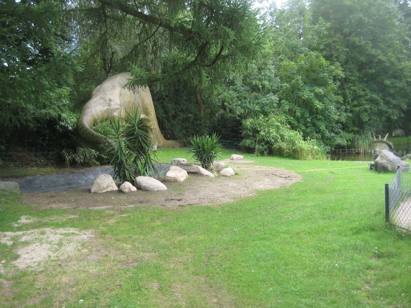 Tierpark Hagenbeck - Saurier-Teich