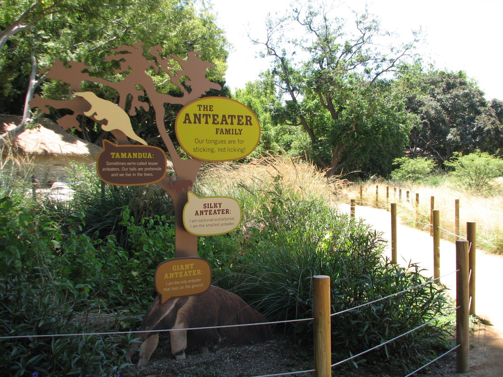 Tierra de las Pampas - Anteater Family Sign
