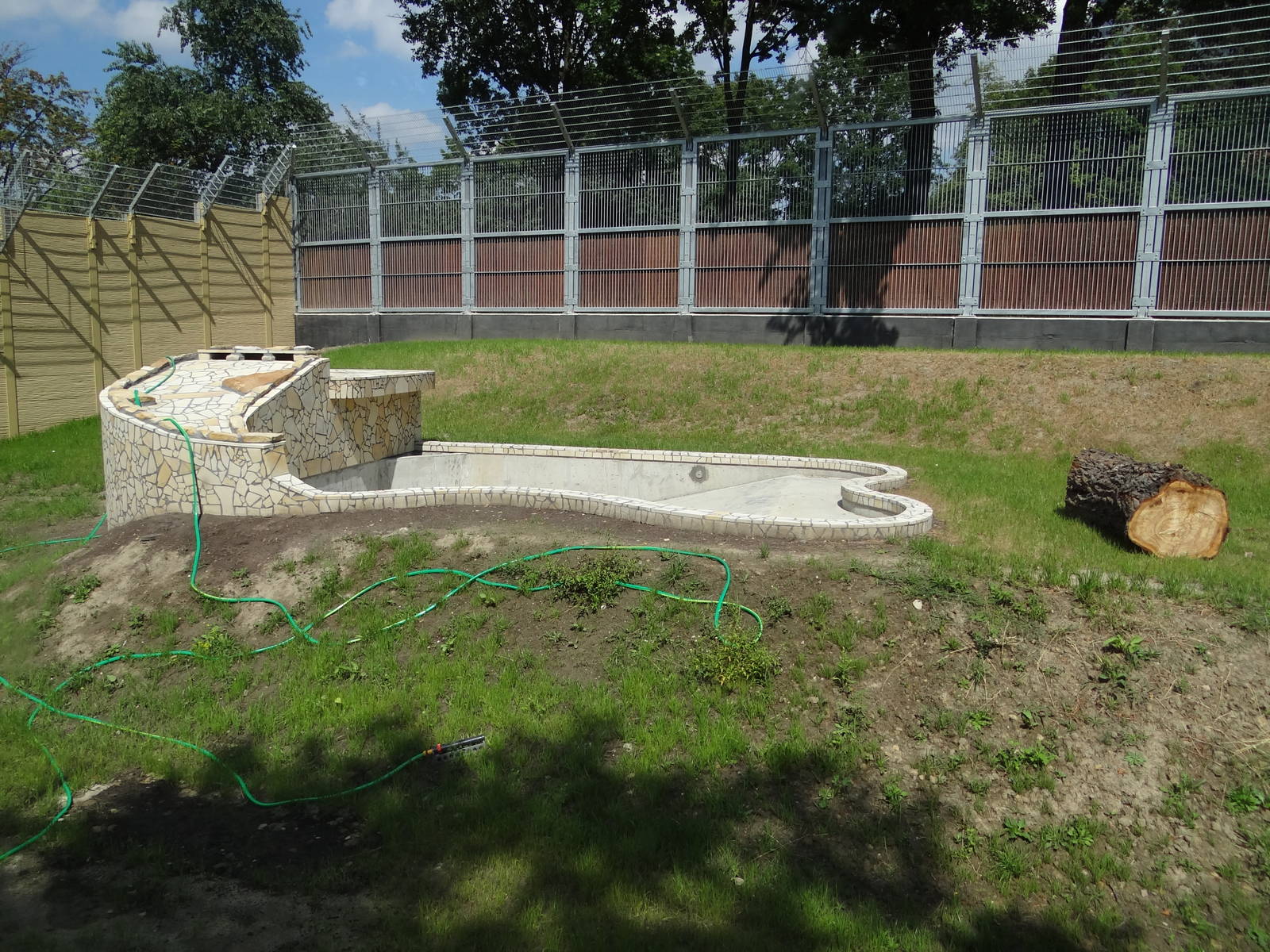 Tiger enclosure under construction