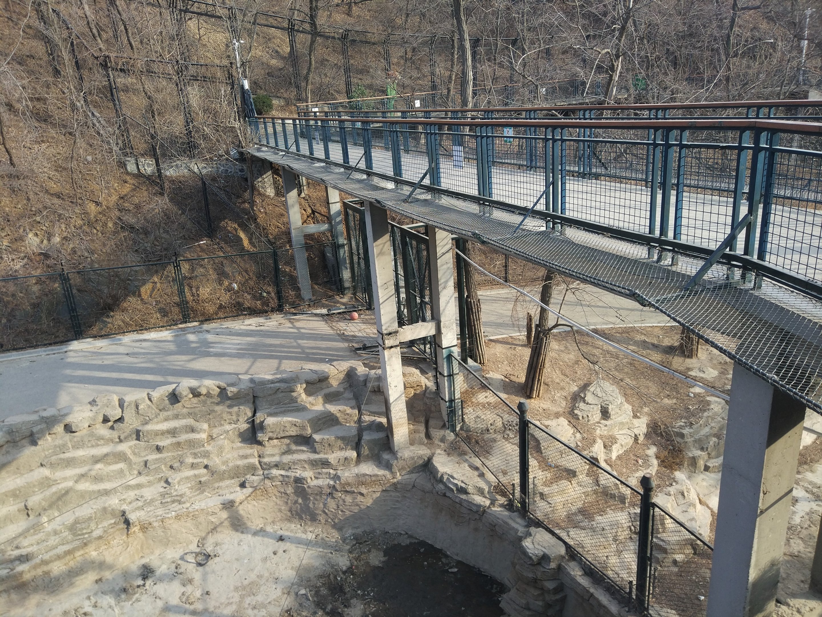 Tiger Exhibit Separation Fence