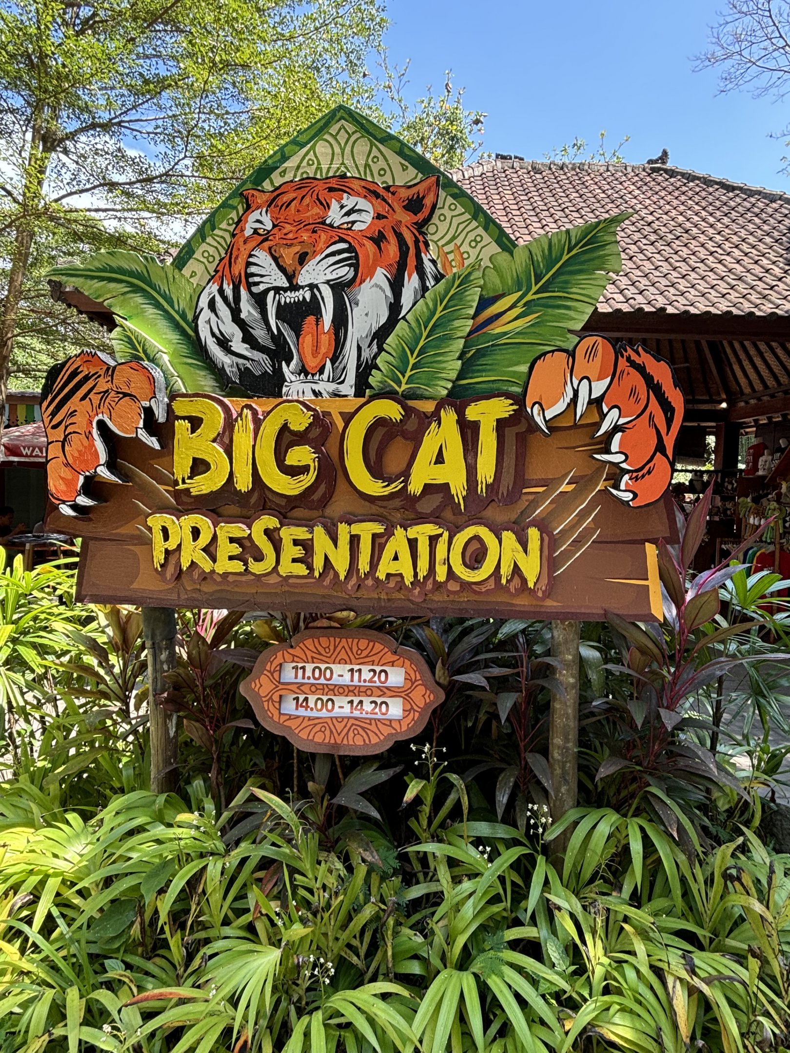 Tiger Presentation Sign