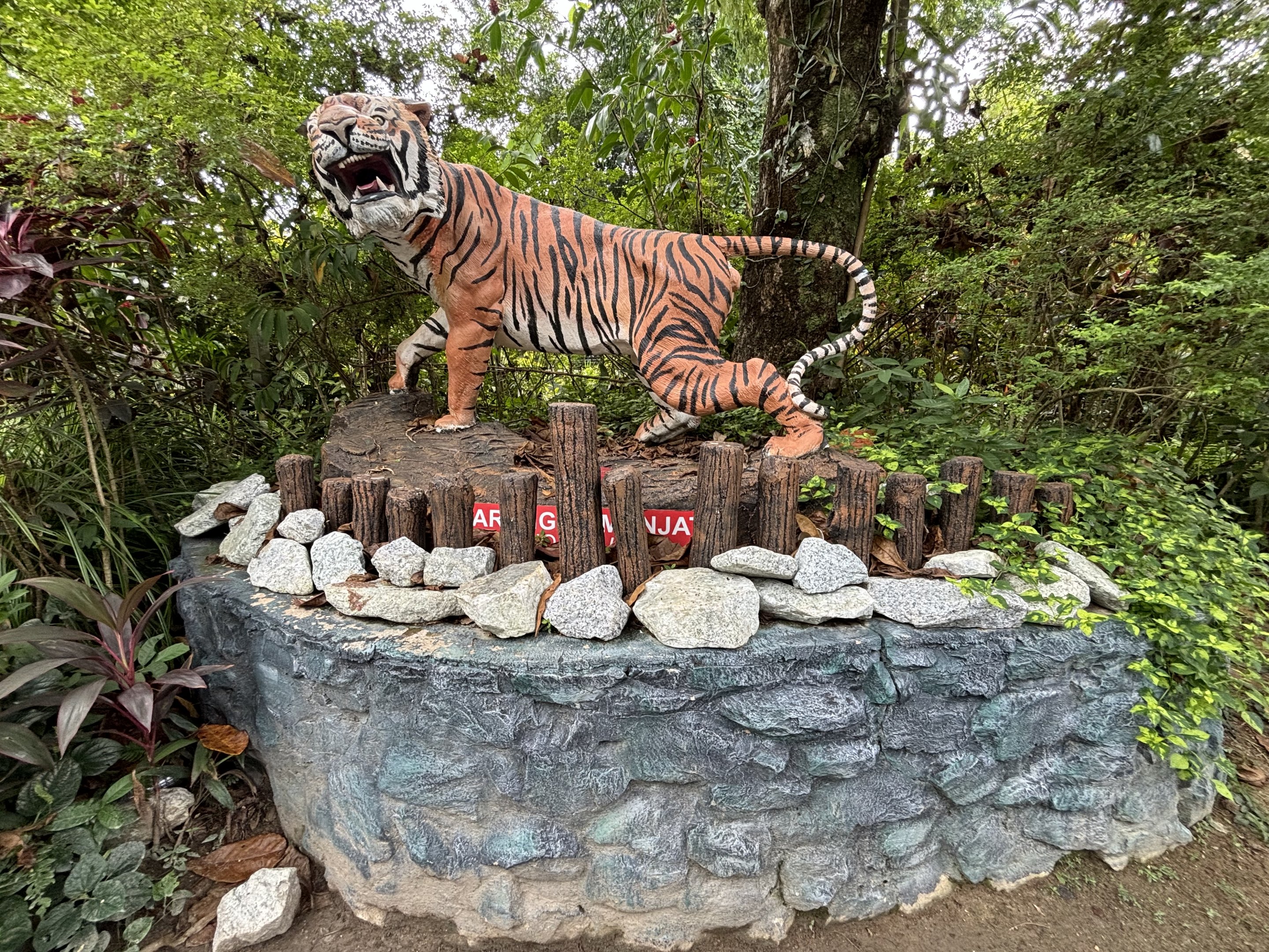 Tiger Statue