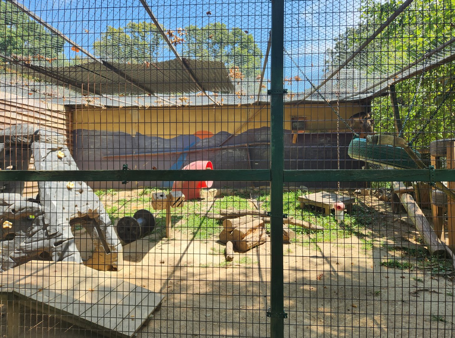 Tiger World - Long-tailed Macaque exhibit